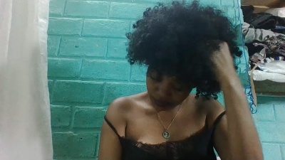 tiana31 live cam on Cam4