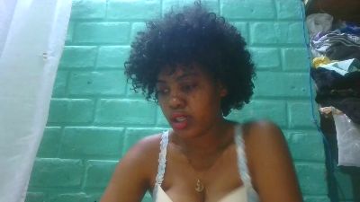 tiana31 live cam on Cam4