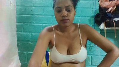 tiana31 live cam on Cam4