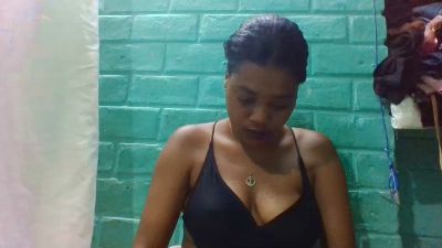 tiana31 live cam on Cam4