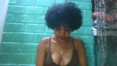 tiana31 live cam on Cam4
