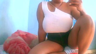 tifanie01 live cam on Cam4