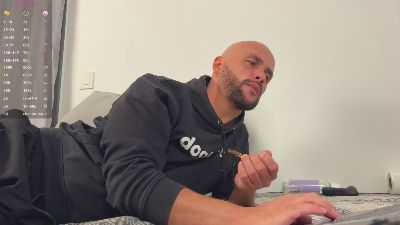 tim_beard live cam on Cam4