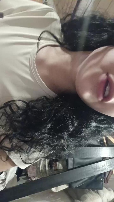 tin4aa0 live cam on Cam4
