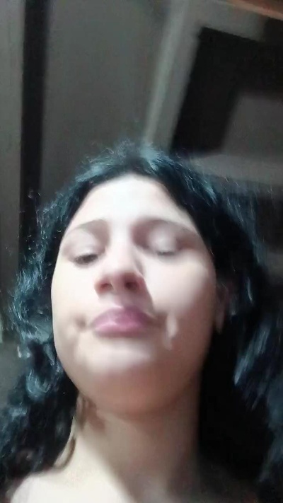 tin4aa0 live cam on Cam4