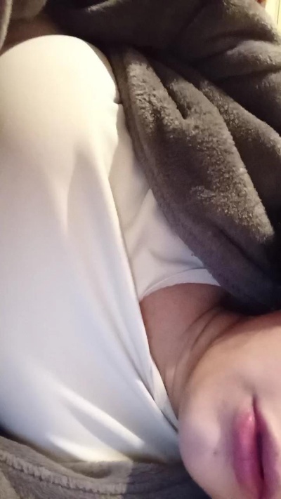 tin4aa0 live cam on Cam4