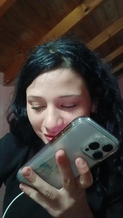 tin4aa0 live cam on Cam4