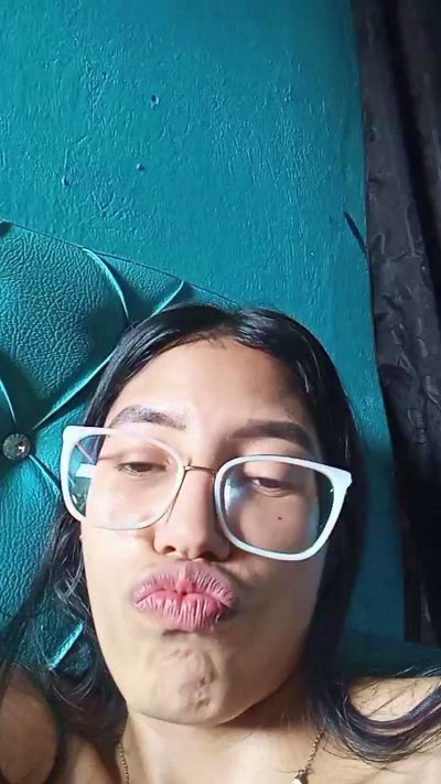 tina_hotpee live cam on Cam4