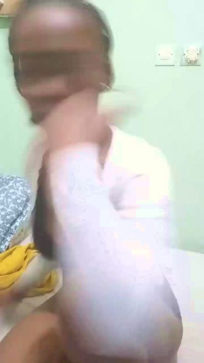 tinah23 live cam on Cam4