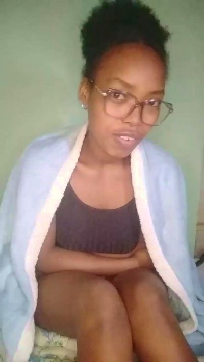 tinah23 live cam on Cam4