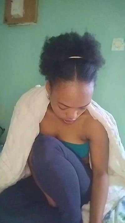 tinah23 live cam on Cam4