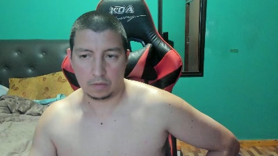 tinchome live cam on Cam4