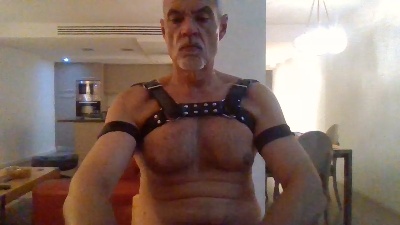 tiote48 live cam on Cam4