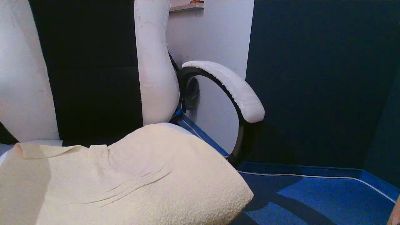 tk1990 live cam on Cam4