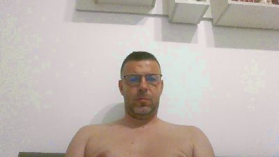 tmasturbate3 live cam on Cam4