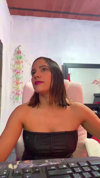 tokyoparis live cam on Cam4