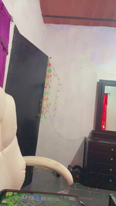 tokyoparis live cam on Cam4