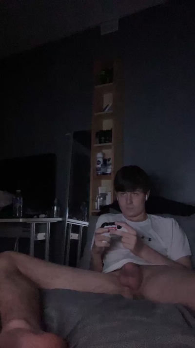 tom_owens248 live cam on Cam4