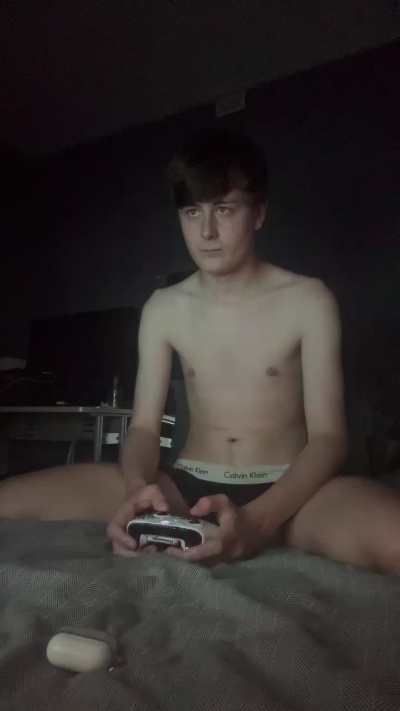tom_owens248 live cam on Cam4