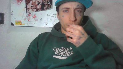 tommiverceti live cam on Cam4