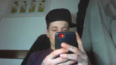 tommiverceti live cam on Cam4