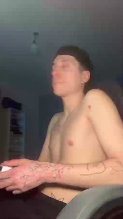 tommiverceti live cam on Cam4