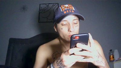 tommiverceti live cam on Cam4