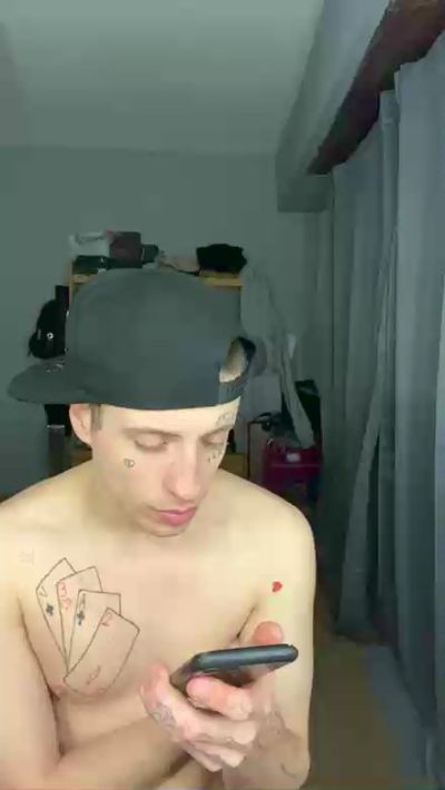 tommiverceti live cam on Cam4
