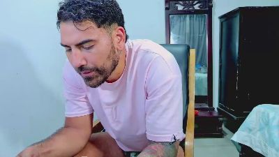 tommy_johnson2 live cam on Cam4