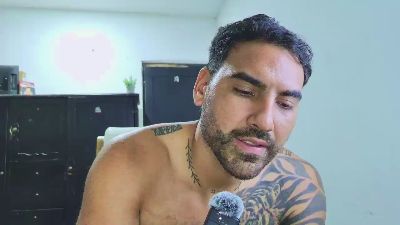tommy_johnson2 live cam on Cam4