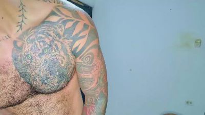 tommy_johnson2 live cam on Cam4