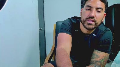 tommy_johnson2 live cam on Cam4