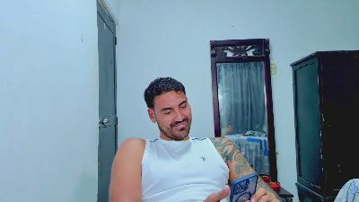 tommy_johnson2 live cam on Cam4