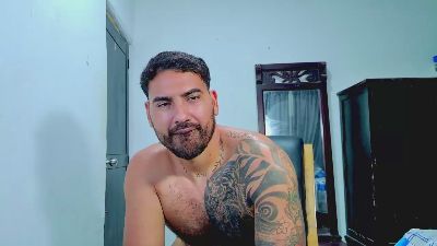 tommy_johnson2 live cam on Cam4