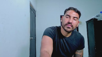 tommy_johnson2 live cam on Cam4