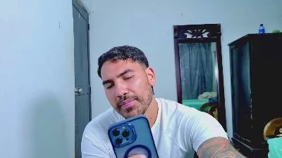 tommy_johnson2 live cam on Cam4