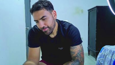 tommy_johnson2 live cam on Cam4