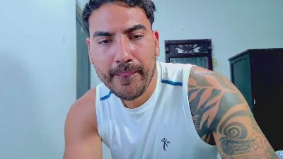 tommy_johnson2 live cam on Cam4
