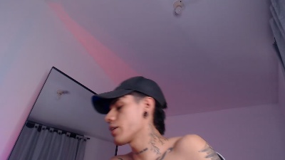 tommy_valverde live cam on Cam4