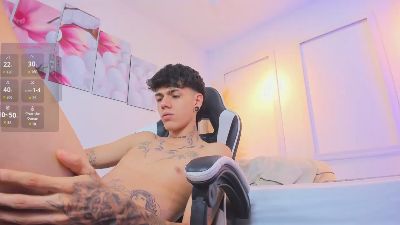 tommy_valverde live cam on Cam4