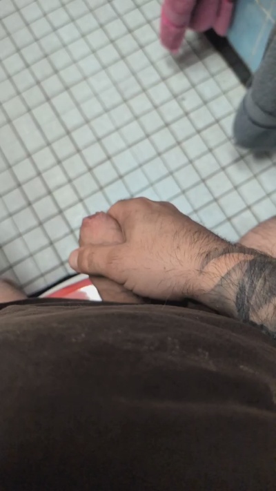 tommynrw74 live cam on Cam4