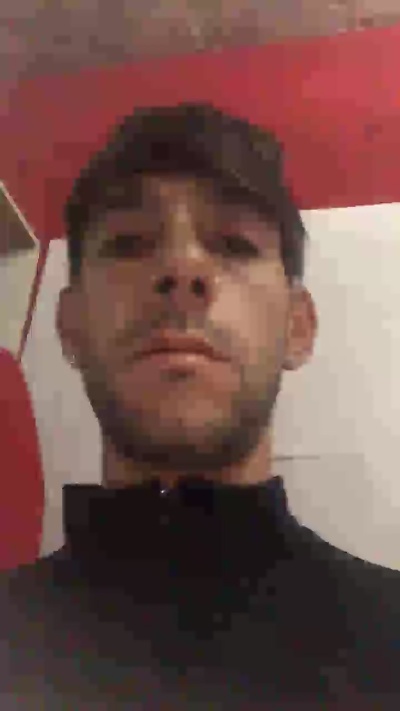 tommysivoact75 live cam on Cam4