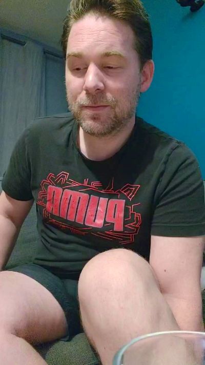 tomsauwer live cam on Cam4