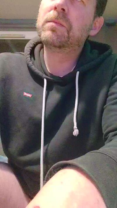 tomsauwer live cam on Cam4
