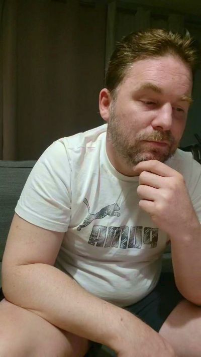 tomsauwer live cam on Cam4