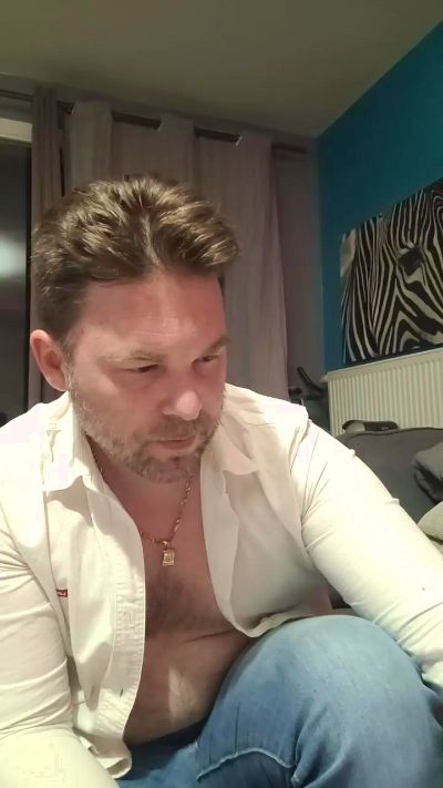 tomsauwer live cam on Cam4