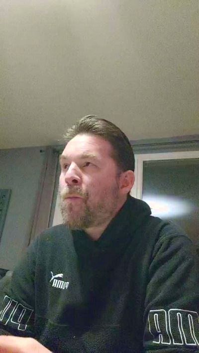 tomsauwer live cam on Cam4