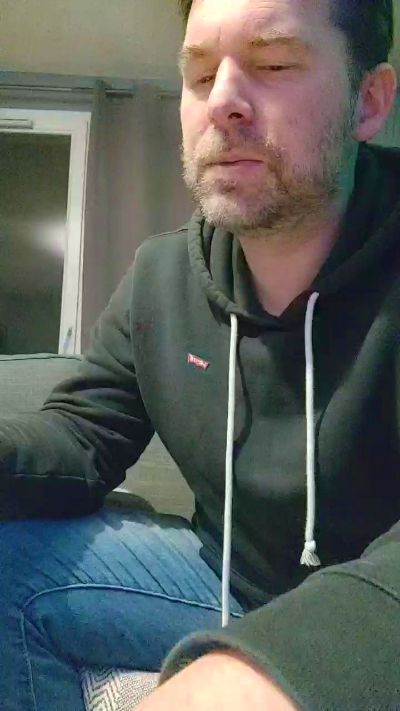 tomsauwer live cam on Cam4