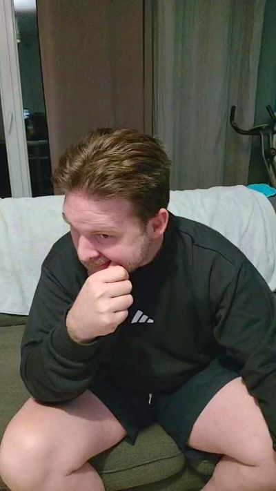 tomsauwer live cam on Cam4