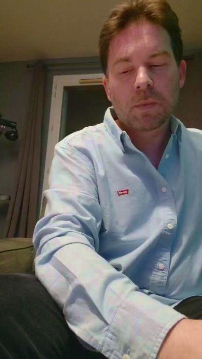 tomsauwer live cam on Cam4